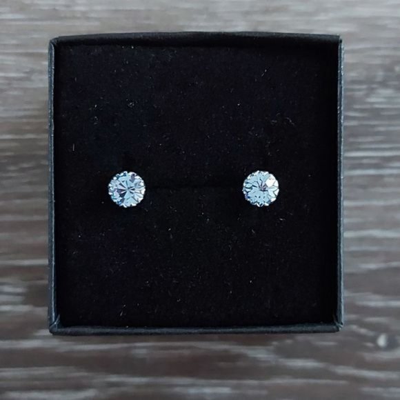 Platinum?Plated 925 Silver March Birthstone CZ Stud Earrings - Picture 5 of 7